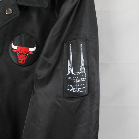 Chicago Bulls The Very Warm x NBALab Jacket Mens XL Bomber Reversible Patches - Picture 3 of 13